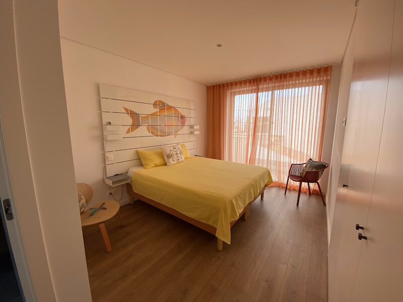 Slaapkamer 1e verdieping vakantiehuis Casa Ancora Azul - Fuseta